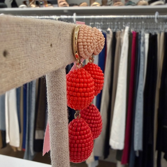 Stella and Dot beaded dangle earrings - Picture 3 of 3